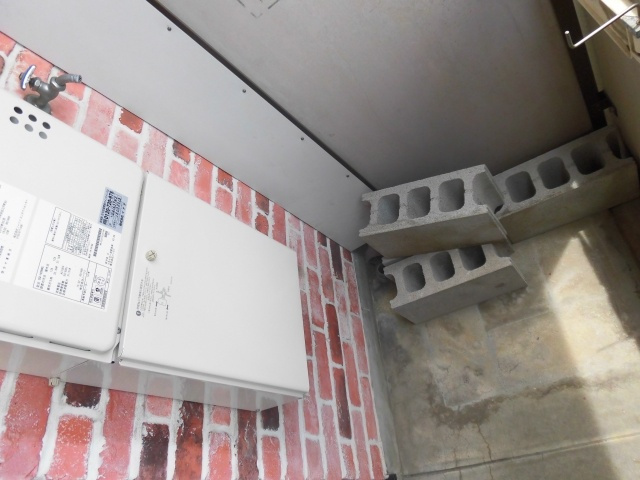 洗濯機置き場室外