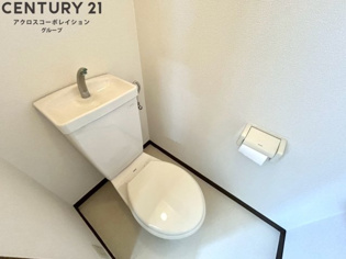 コンパクトで使いやすいトイレです♪