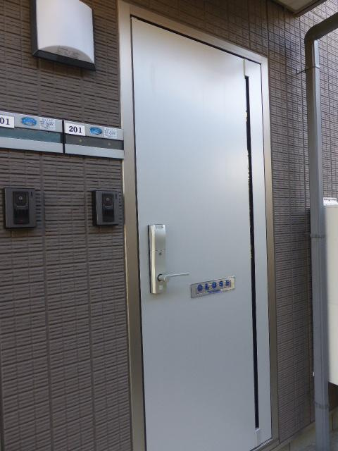 フィカーサ今宿の玄関