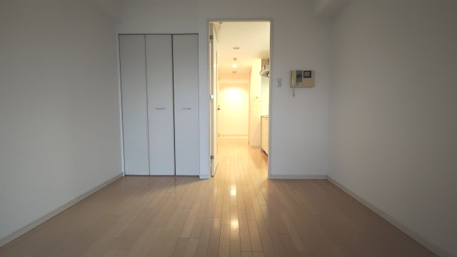 【寝室】スワンズ神戸三宮イースト
