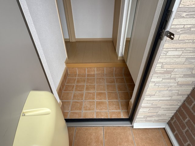 ラフレシールＲの玄関