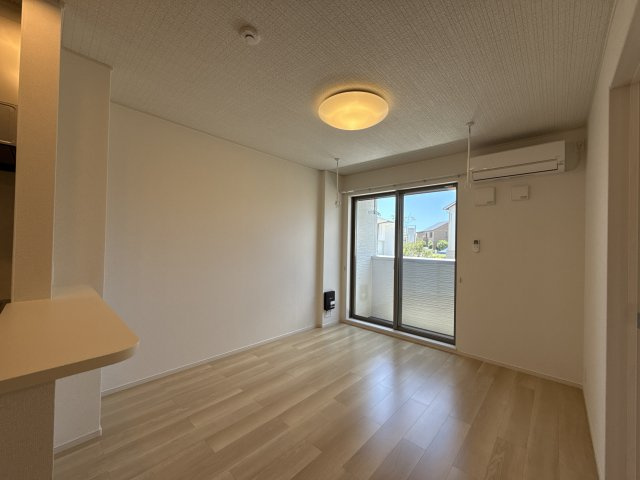 野里東同心町アパートの居間・リビング