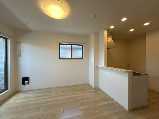 野里東同心町アパートの居間・リビング