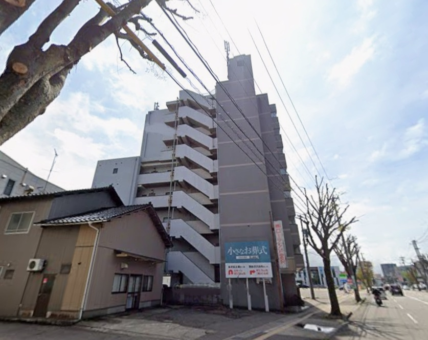 金沢市増泉　一棟マンションの外観