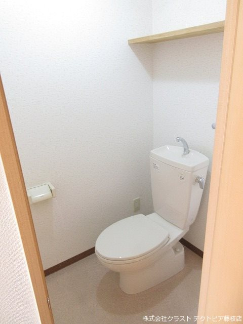 コンコード のトイレ