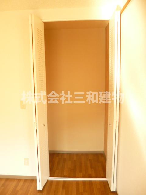 エクセル赤塚の収納|同タイプ別室（2階）の参考写真です