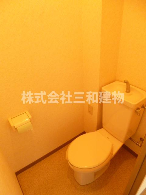 エクセル赤塚のトイレ|同タイプ別室（2階）の参考写真です