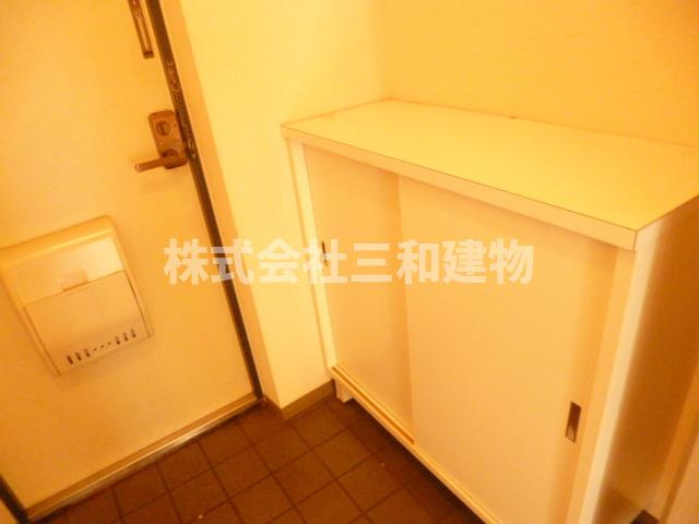 エクセル赤塚の玄関|同タイプ別室（2階）の参考写真です
