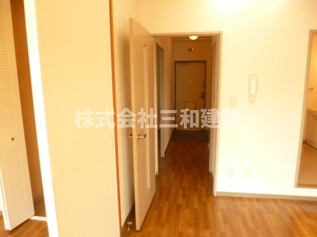 エクセル赤塚の内装|廊下