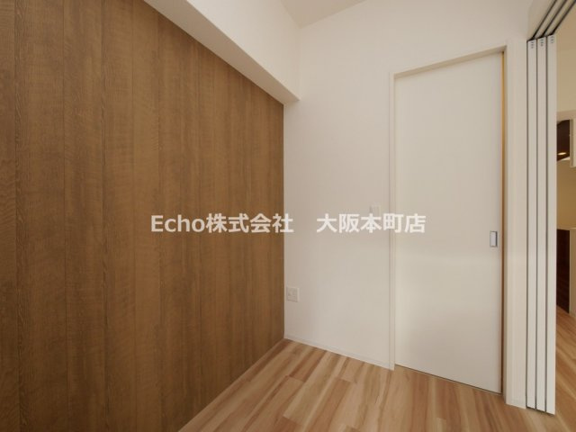 コンフォリア・リヴ淡路町一丁目の洋室