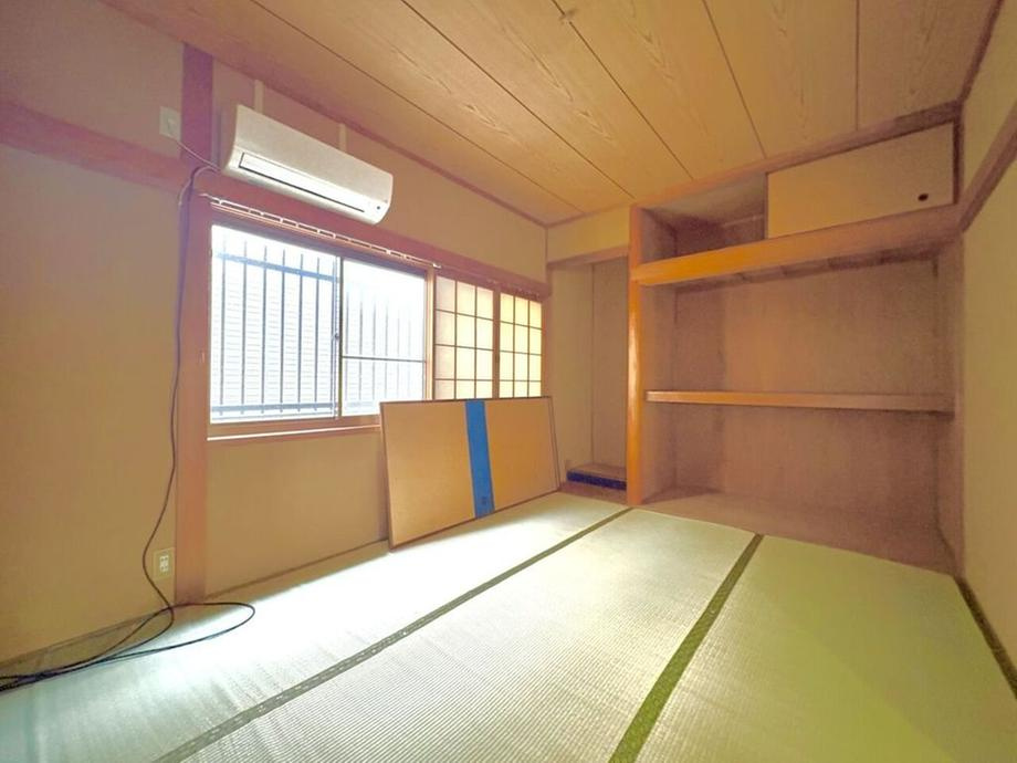 南郷町　中古一戸建ての和室|和室6.0帖
■物件内覧・資金計画相談・住宅ローン相談、リフォーム相談、お問合せ受付中■
※当日・翌日のご内覧、ご相談はお電話でのお問合せがスムーズです！
