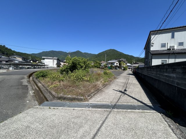 那賀郡那賀町和食郷字南川土地の前面道路含む現地写真