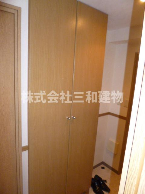 パークナオマンションの玄関|同物件類似間取り（反転）参考写真
