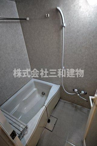 パークナオマンションの浴室|同物件類似間取り（反転）参考写真