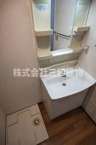 パークナオマンションの洗面所|同物件類似間取り（反転）参考写真