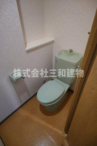 パークナオマンションのトイレ|同物件類似間取り（反転）参考写真