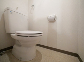 【トイレ】 | エスリード梅田西第2 | 落ち着いた色調のトイレです