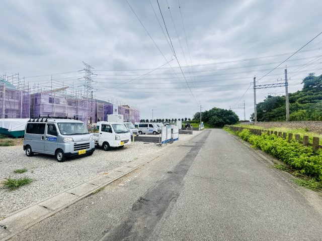 新築　伊勢崎市境第3　Livele Garden.S　１号棟の前面道路含む現地写真|現地写真　南側接道幅員約6ｍ
