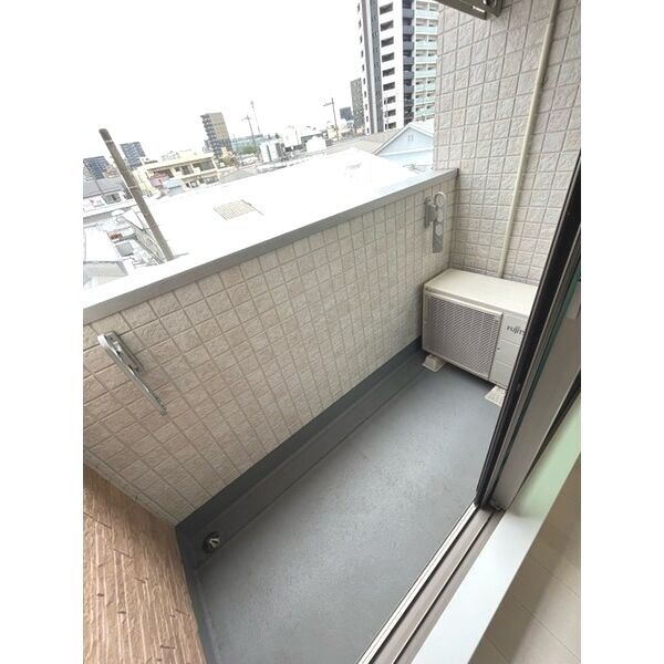 CASA FIORE 浅間町　名古屋市賃貸　仲介手数料無料のバルコニー