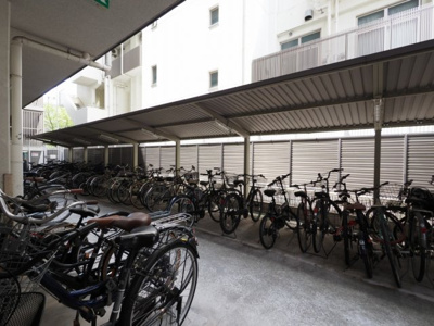 【その他共用部分】 | エスリードコート難波ウエスト | 駐車場です