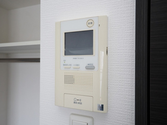 【セキュリティ】 | エスリードコート難波ウエスト | モニター付きインターホンです
