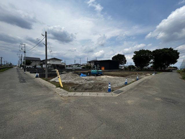 新築　伊勢崎市境第3　Livele Garden.S　4号棟の前面道路含む現地写真|現地写真　南側接道幅員約6ｍ　東側接道幅員約6ｍ