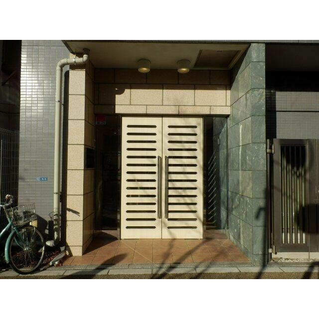 Rising place浅草のエントランス