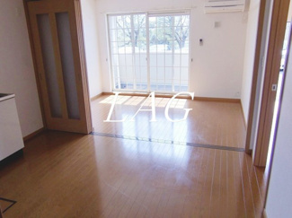 【居間・リビング】 | レガーロ栄 | 洋室のお部屋です。