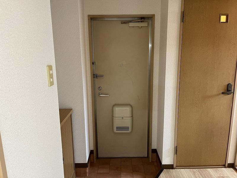 メゾン宮島の玄関