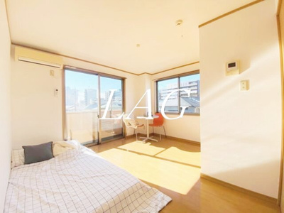 【居間・リビング】 | リ・モンターニュ | 洋室のお部屋です。