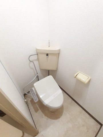ファミール安東のトイレ|トイレもきれいです
