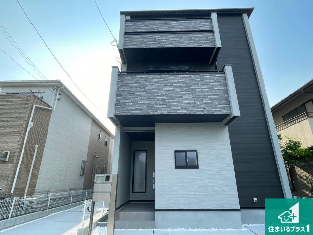 西宮市上田東町　新築一戸建ての外観|お客様に長く安心して住んでいだだける事にこだわった家づくり！住んでからのアフターサービスにもしっかりと取り組んでいます！