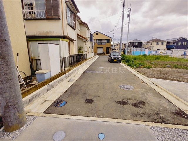 【前面道路含む現地写真】の画像