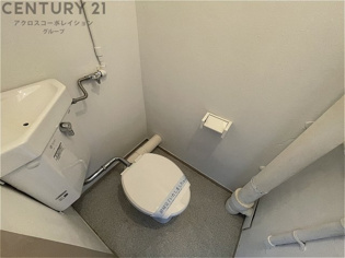 コンパクトで使いやすいトイレです♪