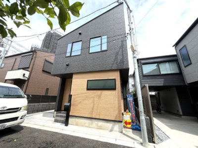 【外観】 | 【仲介手数料４９０万円が無料！】■駒沢大学駅１２分■リビング吹抜け■ルーフバルコニー | 決算キャンペーン中！
家計応援サービスの限界に挑戦中！
詳細は「諸費用」欄をご確認下さい！
■駒沢大学駅１２分
■学芸大学駅１７分
■ＬＤＫの天井が吹抜け
■屋上（ルーフバルコニー）
■省エネ住宅