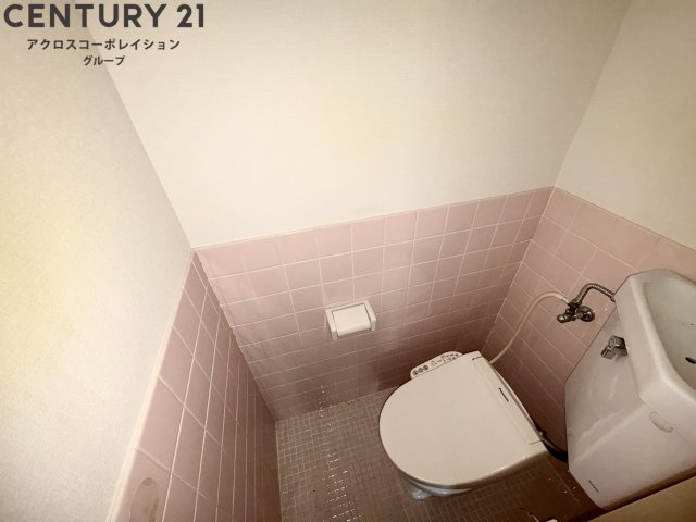 ゆったり落ち着けるトイレです
