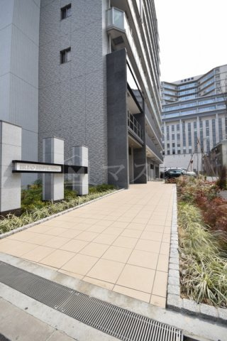 エスリード新福島のエントランス