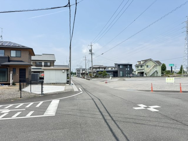 吉田町　川尻　分譲地　全３区画　②区画の前面道路含む現地写真