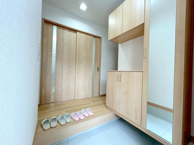 【玄関】 | 枚方市東山１丁目戸建