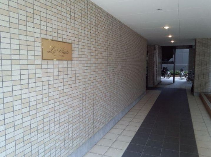 ラヴィエント町屋のエントランス