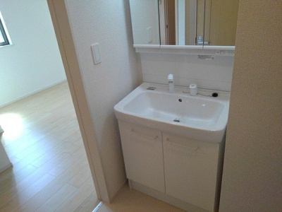 【洗面所】 | ルミナーレ西浜 | 使いやすい洗面所です