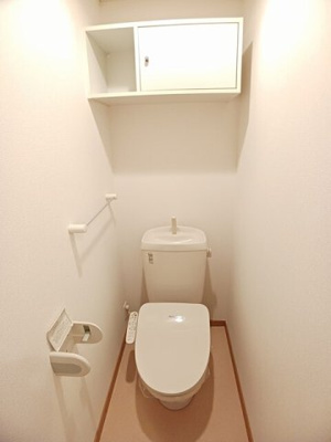 【トイレ】 | サニーブライト | ゆったりとした空間のトイレです