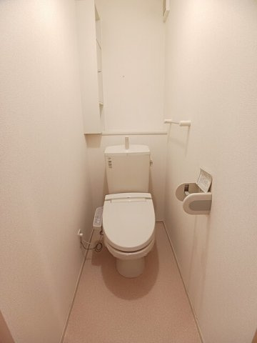 【トイレ】 | リヴェール松江 | シンプルで使いやすいトイレです