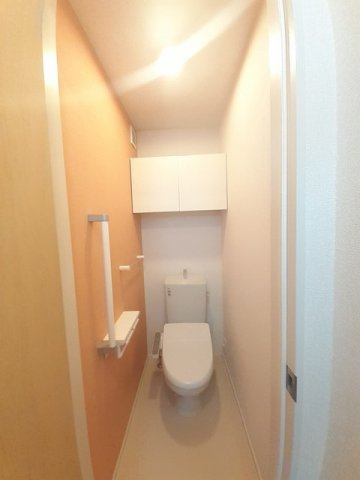 【トイレ】 | ルミナーレ西浜 | 落ち着いた色調のトイレです