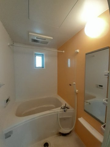 【浴室】 | アルコバレーノ　Ｃ | 落ち着いた空間のお風呂です