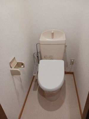【トイレ】 | アズゥ－ル | トイレです