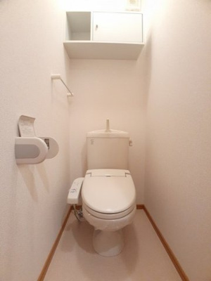【トイレ】 | ラフィーネ関戸Ⅱ | ゆったりとした空間のトイレです