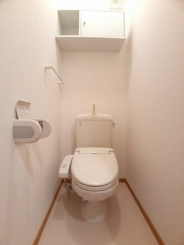 【トイレ】 | ラフィーネ関戸Ⅱ | ゆったりとした空間のトイレです