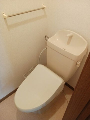 【トイレ】 | ポワンドゥ花梨Ⅱ | コンパクトで使いやすいトイレです