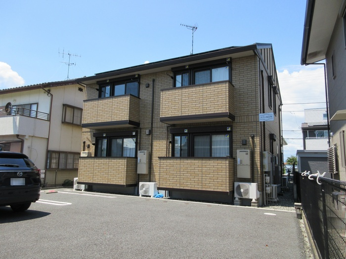 メゾン四日町